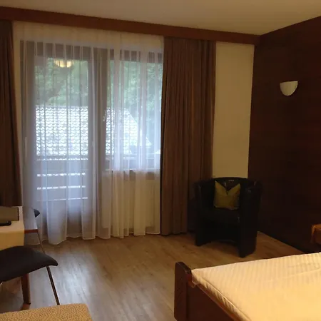 Ξενοδοχείο Zerres